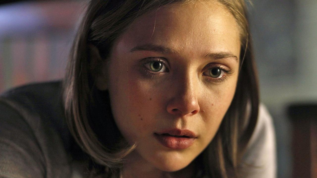 فيلم Silent House 2011 مترجم كامل HD اونلاين